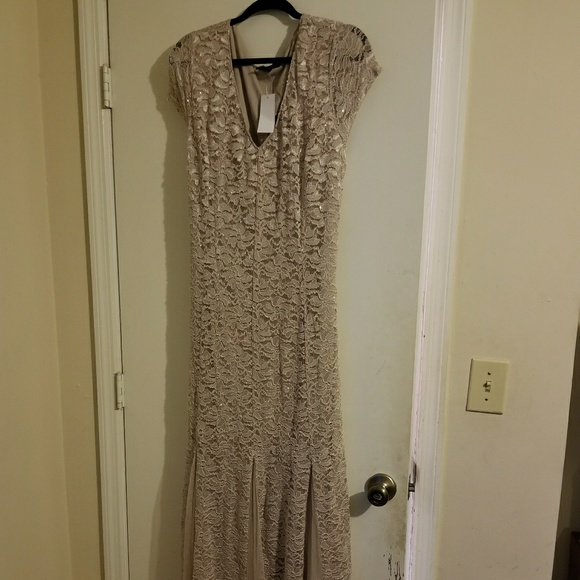 PLUS SIZE DRESS - Picture 2 of 3